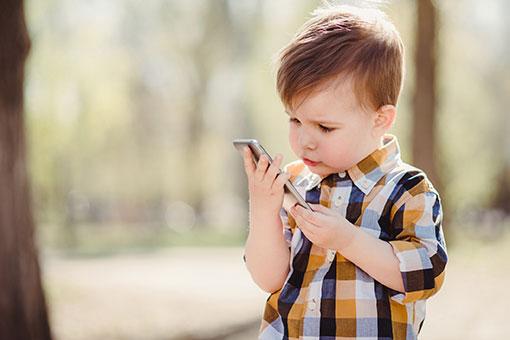 Écrans : quelles règles de bon usage pour les enfants ?