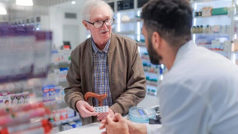 <p>Les pharmaciens d’officine doivent informer les patients concernés dès à présent.</p>