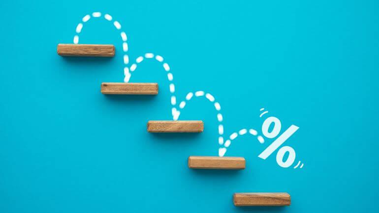 Entre 2019 et 2023, baisse de 95 % des initiations de traitement de 18 000 par mois à 1 000 environ.