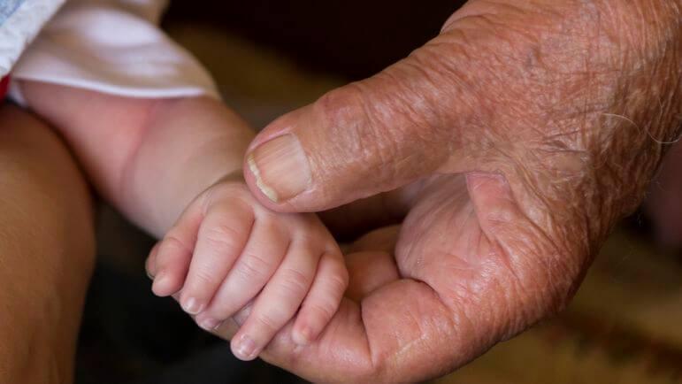 L’infection par le VRS est potentiellement grave chez les plus jeunes et les plus âgés.