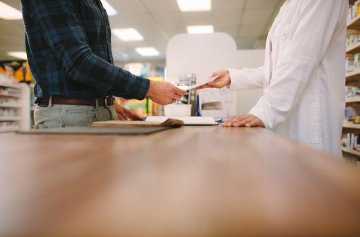 Les ordonnances de stupéfiants arrivées à expiration peuvent exceptionnellement être renouvelées par le pharmacien après accord écrit du prescripteur (illustration).