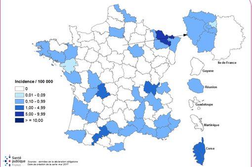 Répartition départementale des cas signalés en 2017 (source : InVS).