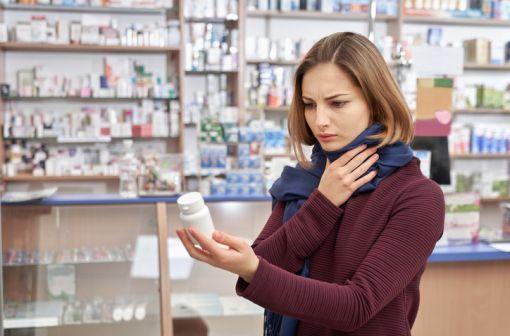 Les pastilles à sucer de flurbiprofène ne peuvent plus être délivrées sans ordonnance en pharmacie (illustration).