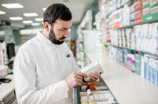 Un contrôle par le pharmacien des boîtes concernées.