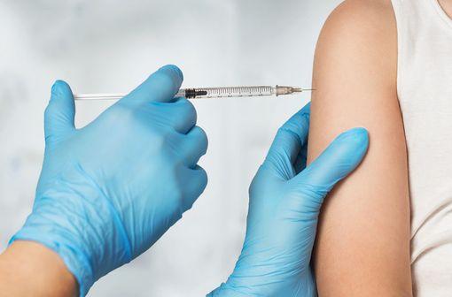 <p>Une exception pour les vaccins vivants chez les personnes immunodéprimées.</p>